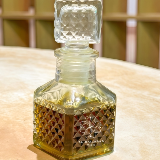Oud with Saffron عود بالزعفران