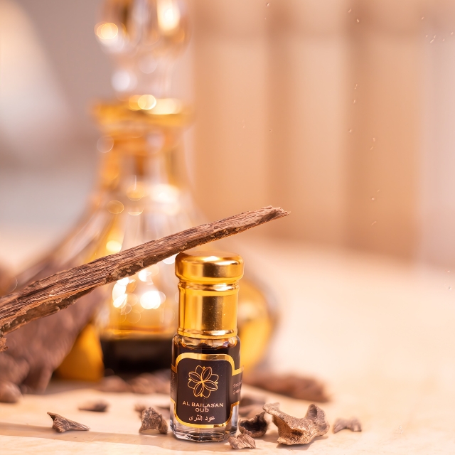 Al-Thara Oud Oil  دهن عود الثرى
